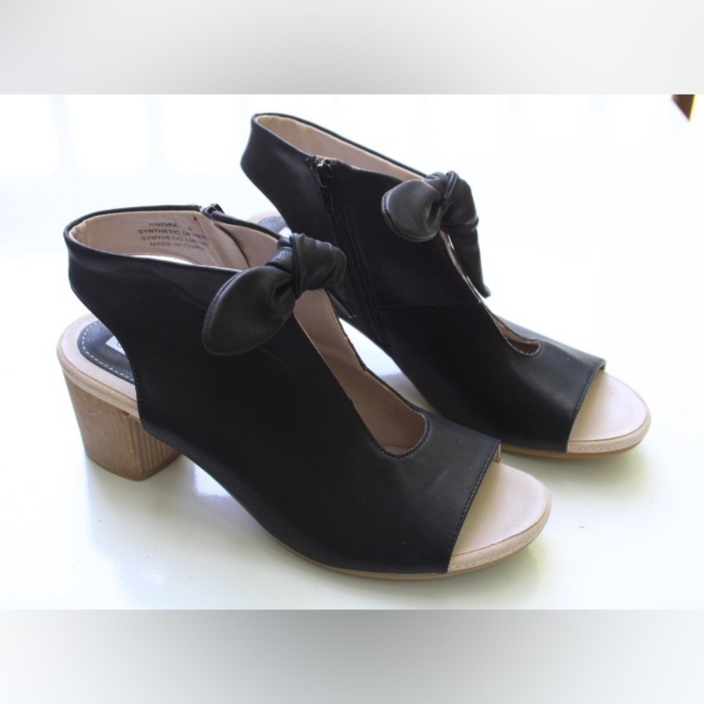 NWOT Good choice sandals